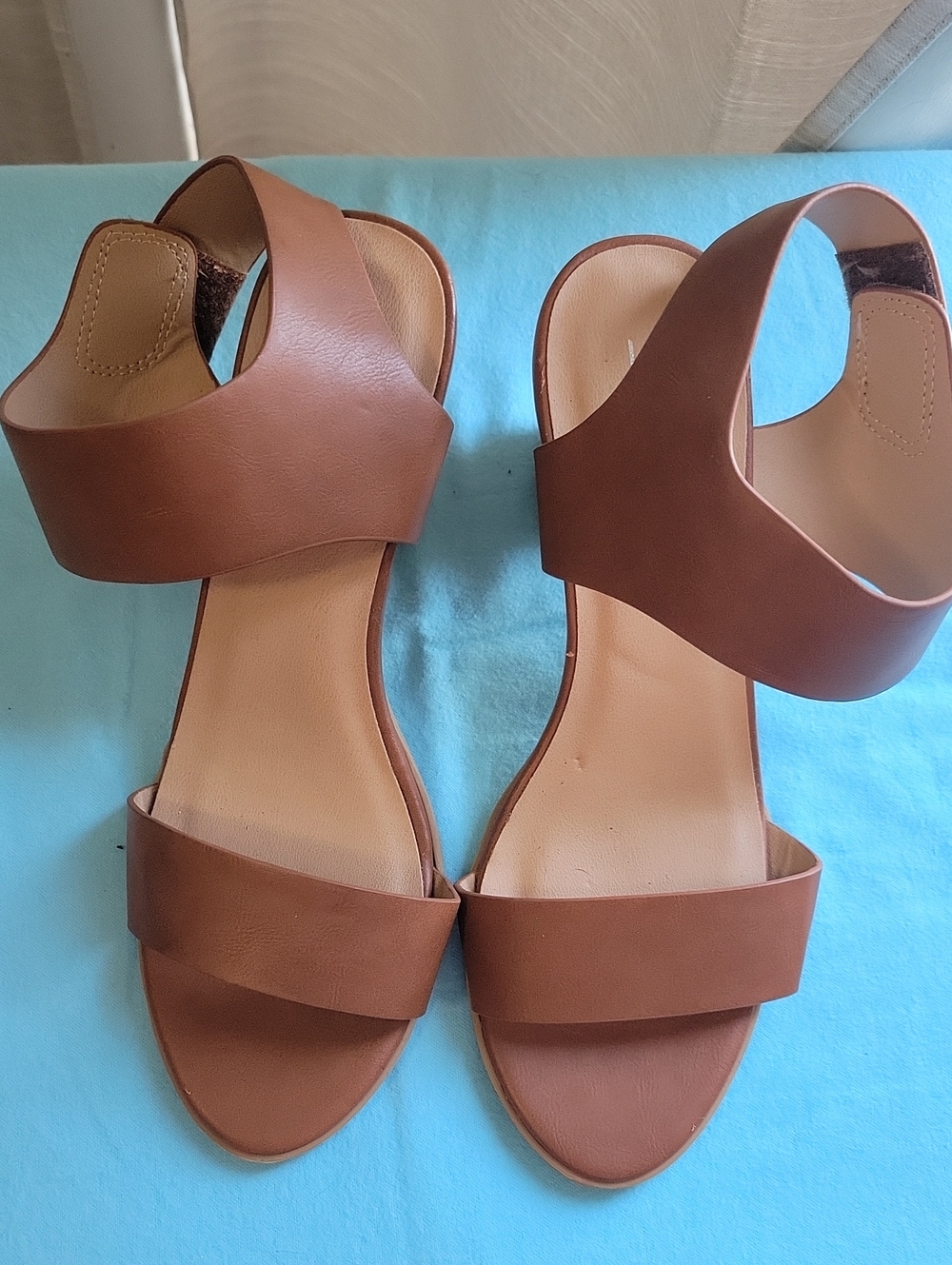 🌷 Soda Women's Brown Leather Strap Sandals Size 8 1/2